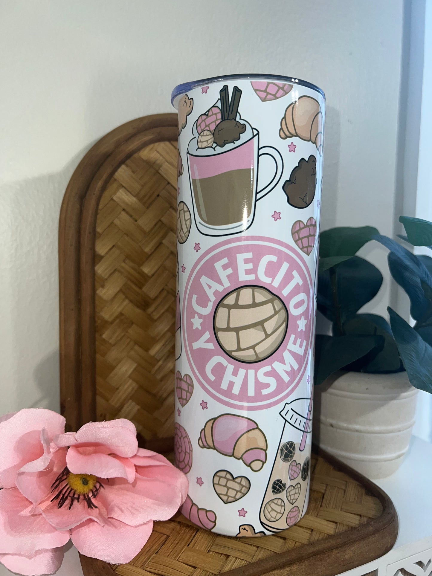 Cafecito y Chisme Pink Conchas Tumbler - 20oz
