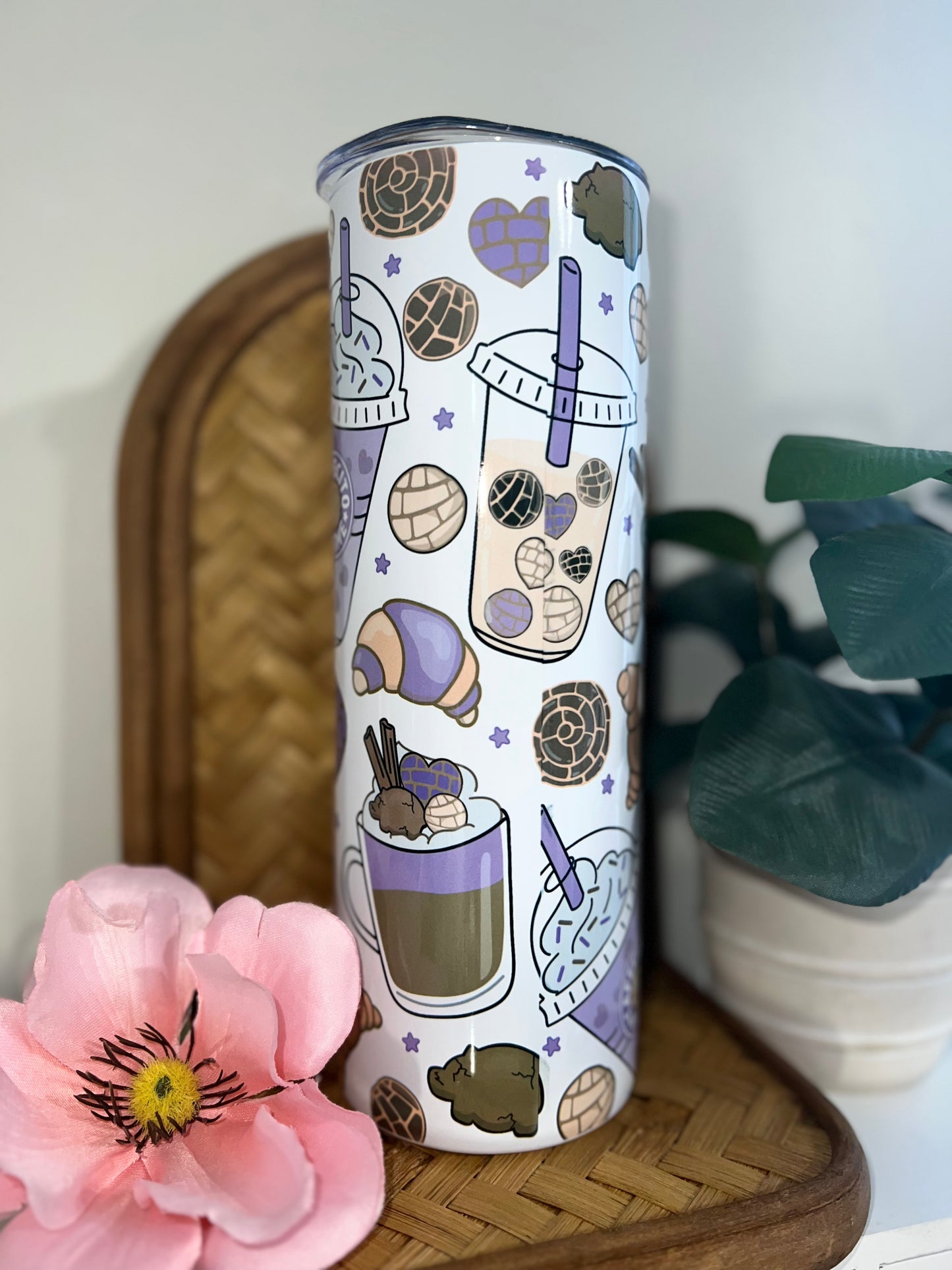 Cafecito & Chisme Purple Concha Tumbler  - 20 oz